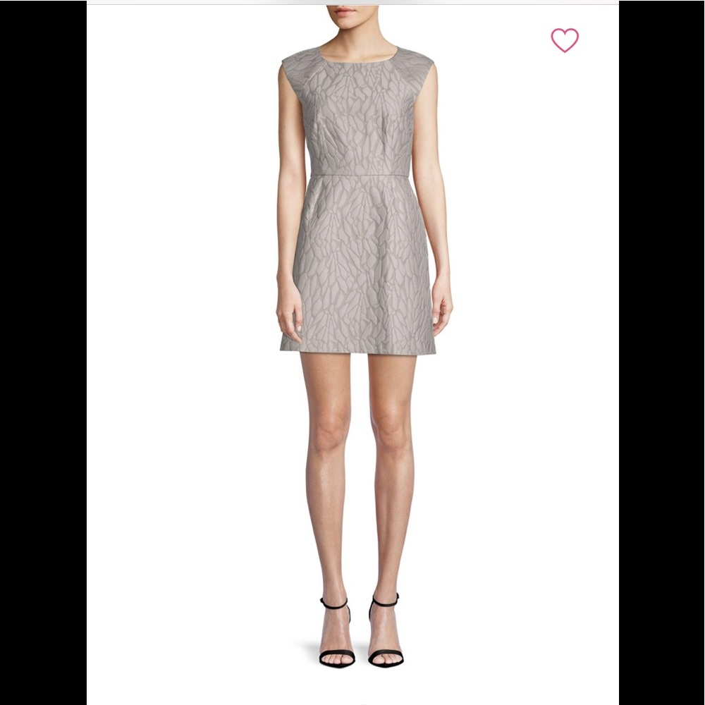 Halston Heritage Embossed Sheath Dress size 8 new